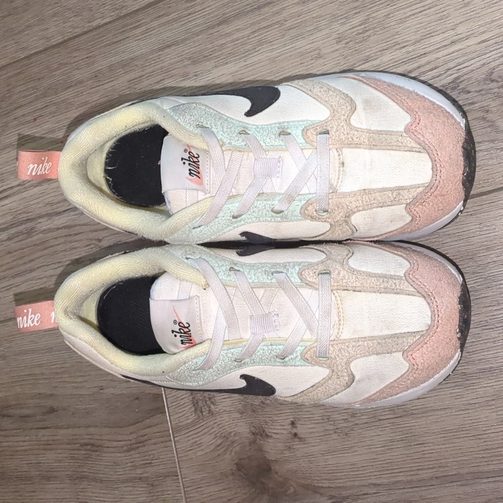 Nike sneakers for girls